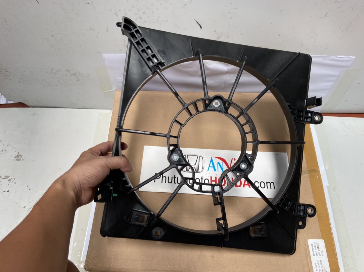 Lồng quạt két nước xe Honda Brio